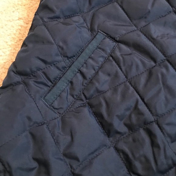 Old Navy Quilted Vest - Picture 4 of 5